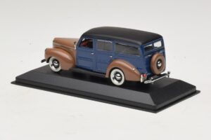 Ford V8 De Luxe Woody Station Wagon Brown Blue Minichamps 1:43 400082112 Diecast - image 3 of 4