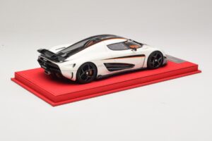 Koenigsegg Regera White with Black Carbon FrontiArt 1:18 REMC043 Resin - image 2 of 7