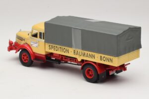 Krupp Titan Flatbed Truck Baumann Bonn Minichamps 1:43 439069025 Diecast - image 5 of 6