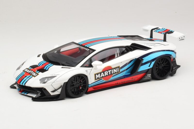 Lamborghini Aventador LB Works Martini Livery AUTOart 1:18 Lamborghini Aventador LB Works Martini Livery AUTOart 1:18 79185 Composite
