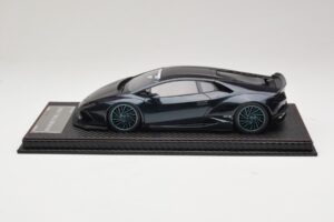 Lamborghini Huracan Liberty Walk Chameleon Blue GS Model 1:18 REMC045 Resin - image 3 of 7