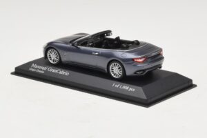 Maserati GranCabrio Grey Metallic Minichamps 1:43 400123931 Diecast - image 3 of 4