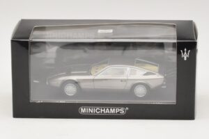 Maserati Khamsin Grey Metallic Minichamps 1:43 437123220 Diecast - image 4 of 4