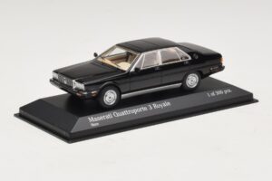 Maserati Quattroporte III Royale Black Minichamps 1:43 437123501 Diecast - image 2 of 4