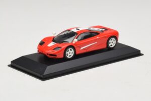 McLaren F1 Red With White Stripes Minichamps 1:43 MCLAREN005 Diecast