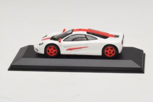 McLaren F1 White With Red Stripes Minichamps 1:43 MCLAREN003 Diecast - image 4 of 4