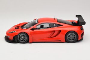 McLaren MP4-12C GT3 Red 2013 Minichamps 1:18 151121392 Diecast - image 3 of 6