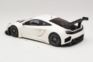 McLaren MP4-12C GT3 White 2013 Minichamps 1:18 151121394 Diecast - image 5 of 6