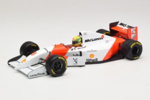 McLaren MP4/8 Ford #8 A. Senna Winner European GP 1993 Minichamps 1:18 540931818 Diecast
