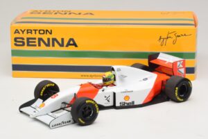 McLaren MP4/8 Ford #8 A. Senna Winner Japanese GP 1993 Minichamps 1:18 540931878 Diecast - image 2 of 7