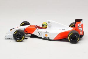 McLaren MP4/8 Ford #8 A. Senna Winner Japanese GP 1993 Minichamps 1:18 540931878 Diecast - image 4 of 7