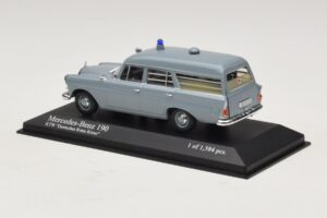 Mercedes 190 W110 Ambulance DRK Minichamps 1:43 400037270 Diecast - image 3 of 4