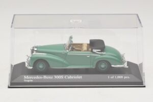 Mercedes 300S Cabriolet Green Minichamps 1:43 430032335 Diecast - image 4 of 5