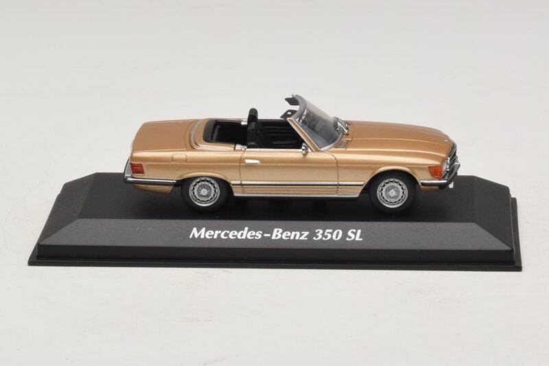 Mercedes 350 SL R107 Gold Maxichamps 1:43 Mercedes 350 SL R107 Gold Maxichamps 1:43 940033431 Diecast