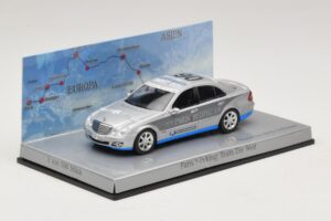 Mercedes E-Class #6 Team Die Welt Rally Paris-Peking 2007 Minichamps 1:43 B66962262 Diecast - image 2 of 5