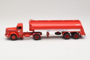 Mercedes LS315 Tanksattelzug Esso Minichamps 1:43 499034770 Diecast - image 3 of 6