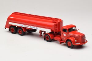 Mercedes LS315 Tanksattelzug Esso Minichamps 1:43 499034770 Diecast - image 4 of 6