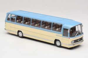 Mercedes O302 Blue Cream Minichamps 1:43 439035181 Diecast - image 4 of 6