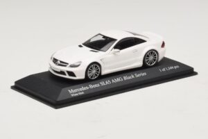 Mercedes SL65 AMG R230 Black Series Matt White Minichamps 1:43 400038222 Diecast - image 2 of 4