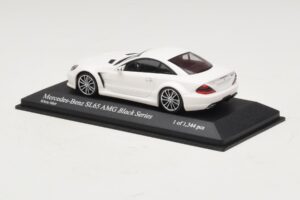 Mercedes SL65 AMG R230 Black Series Matt White Minichamps 1:43 400038222 Diecast - image 3 of 4