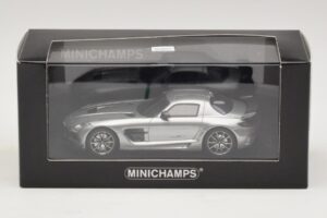 Mercedes SLS AMG C197 Black Series Grey Metallic Minichamps 1:43 437033024 Diecast - image 4 of 4