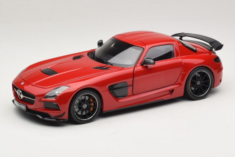 Mercedes SLS AMG C197 Black Series Red Minichamps 1:18 Mercedes SLS AMG C197 Black Series Red Minichamps 1:18 110033022 Diecast