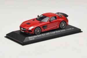 Mercedes SLS AMG C197 Black Series Red Minichamps 1:43 437033021 Diecast - image 2 of 4