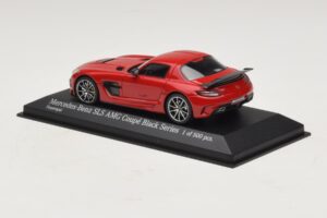 Mercedes SLS AMG C197 Black Series Red Minichamps 1:43 437033021 Diecast - image 3 of 4