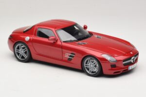 Mercedes SLS AMG C197 Red Metallic Minichamps 1:18 100039020 Diecast - image 6 of 8