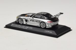 Mercedes SLS AMG GT3 #96 M. Hakkinen / R. Arnold 6 Hours of Zhuhai 2011 Minichamps 1:43 410113296 Diecast - image 3 of 4