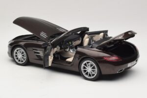 Mercedes SLS AMG Sepang Brown Minichamps 1:18 B66960080 Diecast - image 6 of 9