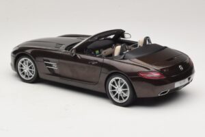 Mercedes SLS AMG Sepang Brown Minichamps 1:18 B66960080 Diecast - image 8 of 9