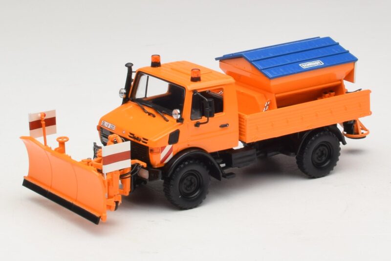 Mercedes Unimog 1300 L Snowplow Orange Minichamps 1:43 Mercedes Unimog 1300 L Snowplow Orange Minichamps 1:43 439033060 Diecast