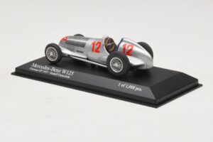 Mercedes W125 R. Caracciola German GP 1937 Minichamps 1:43 400370012 Diecast - image 3 of 3