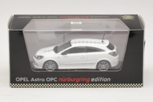 Opel Astra H OPC Nurburgring Edition White Minichamps 1:43 ASTRA005 Diecast - image 4 of 4