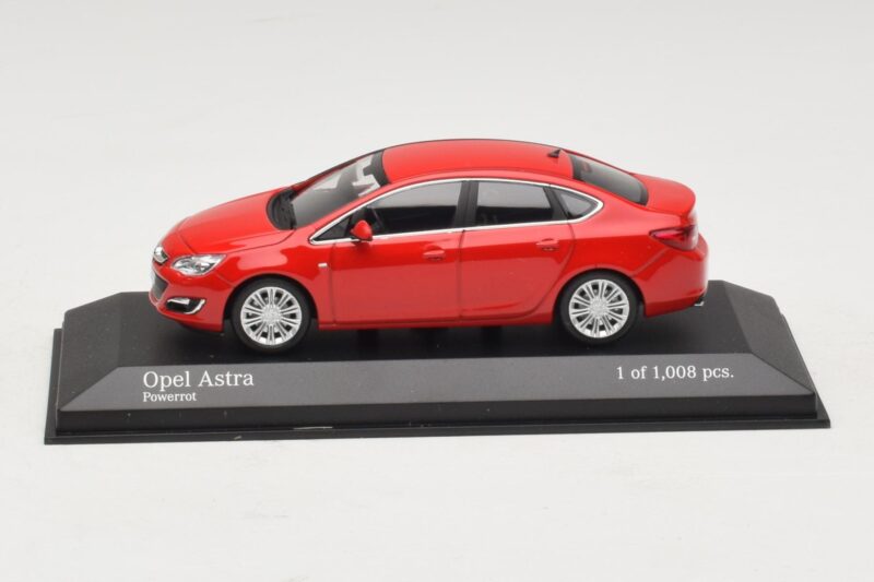 Opel Astra J Red Minichamps 1:43 Opel Astra J Red Minichamps 1:43 410042001 Diecast