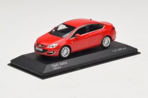 Opel Astra J Red Minichamps 1:43 410042001 Diecast - image 2 of 4