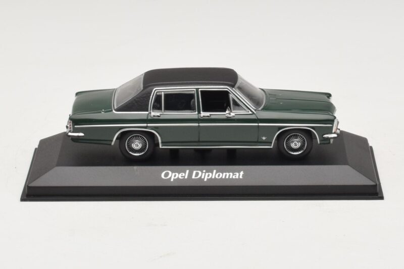 Opel Diplomat B Dark Green Maxichamps 1:43 940046070 Diecast