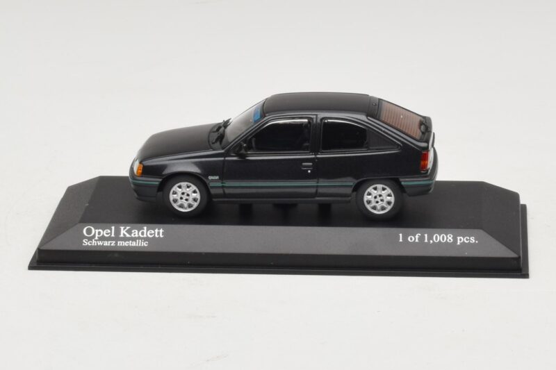 Opel Kadett E Black Metallic Minichamps 1:43 Opel Kadett E Black Metallic Minichamps 1:43 400045901 Diecast