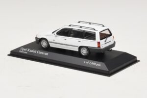 Opel Kadett E Caravan White Minichamps 1:43 400045911 Diecast - image 3 of 4