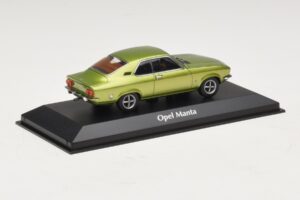 Opel Manta A Green Metallic Maxichamps 1:43 940045501 Diecast - image 2 of 4