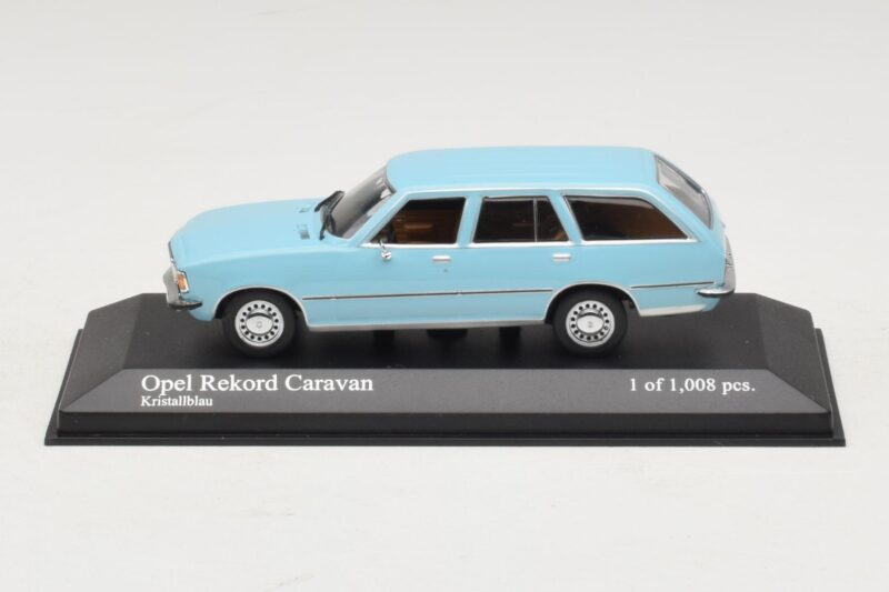Opel Rekord D Caravan Light Blue Minichamps 1:43 400044014 Diecast