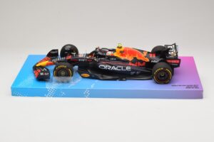 Oracle Red Bull Racing RB18 #11 S. Perez Miami GP 2022 Minichamps 1:18 113220511 Diecast