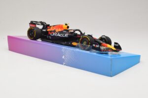 Oracle Red Bull Racing RB18 #11 S. Perez Miami GP 2022 Minichamps 1:18 113220511 Diecast - image 4 of 7