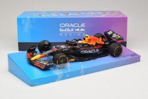 Oracle Red Bull Racing RB18 #11 S. Perez Miami GP 2022 Minichamps 1:18 113220511 Diecast - image 7 of 7