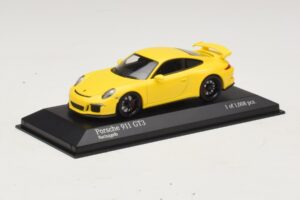 Porsche 911 991 GT3 Yellow Minichamps 1:43 410062021 Diecast - image 2 of 4
