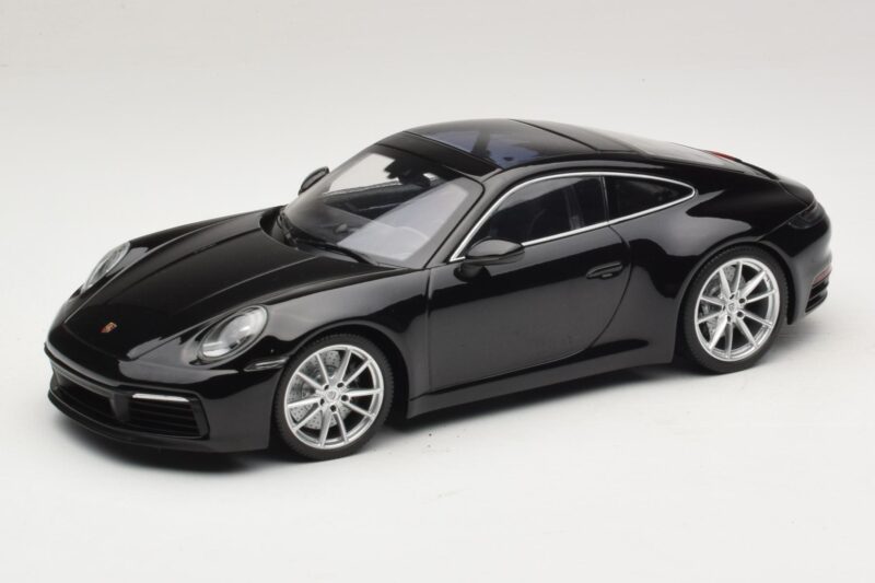 Porsche 911 992 Carrera 4S Black Minichamps 1:18 Porsche 911 992 Carrera 4S Black Minichamps 1:18 WAP0211120R992 Diecast