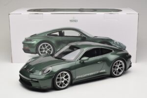 Porsche 911 992 S/T Malachite Green Metallic Norev 1:12 127552 Diecast - image 2 of 6