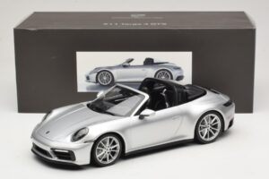 Porsche 911 992 Targa 4 GTS Silver Minichamps 1:18 WAP0211460RTRG Diecast - image 6 of 6