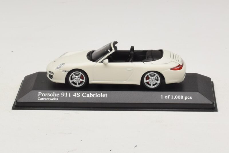 Porsche 911 997 Carrera 4S Cabriolet White Minichamps 1:43 Porsche 911 997 Carrera 4S Cabriolet White Minichamps 1:43 400066431 Diecast